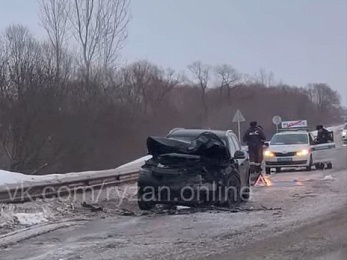 Две легковушки столкнулись у Константинова