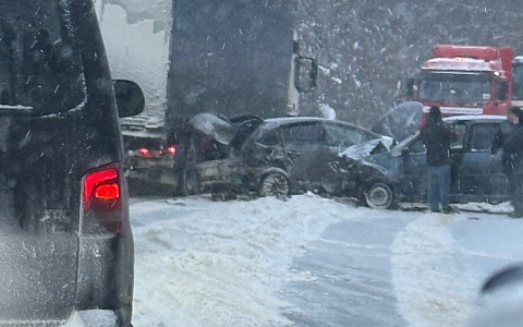 Два автомобиля столкнулись на Ряжском шоссе в Рязани