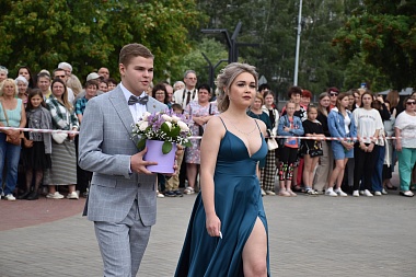 Фоторепортаж: в Рязанской области прошли выпускные и церемонии вручения аттестатов