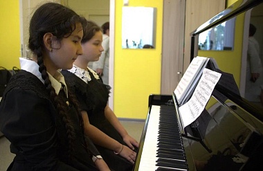 Артём Бранов проинспектировал строительство фармзавода в Скопинском районе