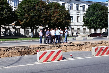 Названы сроки окончания ремонта улицы Октябрьской в Рязани