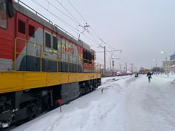 На рязанских железнодорожных вокзалах идёт уборка снега
