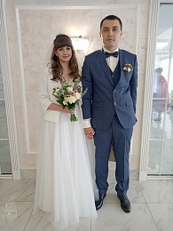 Рязанский ЗАГС выложил фотографии молодожёнов конца апреля