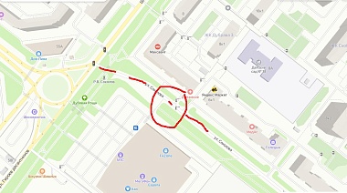 Администрация решила установить сервитут на перекрытом шлагбаумом участке улицы Соколова