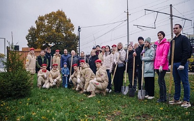 Депутаты Рязанской облдумы приняли участие в акции «Единый день озеленения»