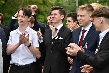 В Рязани школьники отметили последний звонок