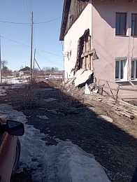 В Скопине обрушилась стена дома - 62ИНФО В Скопине обрушилась стена дома