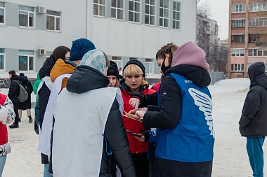 Волонтёры Победы провели в центре Рязани акцию памяти «Блокадный хлеб»