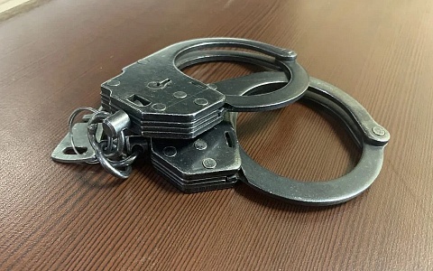 В Михайлове 18-летний парень обокрал "ГАЗель" В Михайлове 18-летний парень обокрал "ГАЗель"