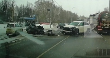 В Рязанском районе у машины отлетела крыша в ходе массовой аварии