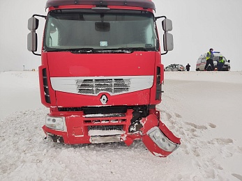 В Ряжском районе москвич врезался в грузовик 
