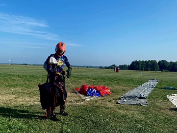 Отдых для отчаянных в Рязани: впечатления от первого прыжка с парашютом