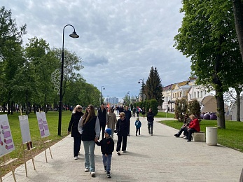 В Рязани у кремля 9 Мая открыли полевую кухню и показали трофейную технику