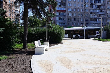 В рязанском сквере у «Рязань-2» почти завершили обустройство дорожек