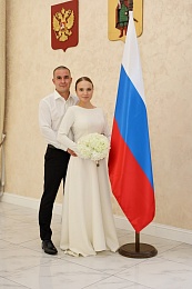 Лето любви: Рязанский ЗАГС показал фотосессии свадеб с июня по август