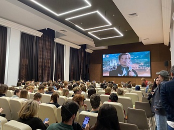 Рязанцы встретились с Александром Петровым на презентации фильма «Почтарь»