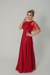 В Рязани "Королева Мечты" предлагает аренду платьев по доступным ценам