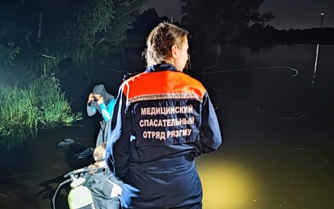 В Рязанском районе спасатели достали из водоема труп 17-летнего подростка