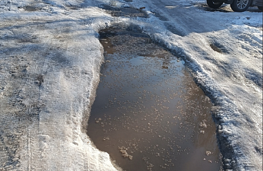 Рязанцы возмутились состоянием парковки на улице Бирюзова