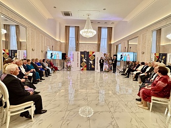 В Рязани ГК «Зелёный сад - наш дом» наградила прожившие в браке 50 и 60 лет пары