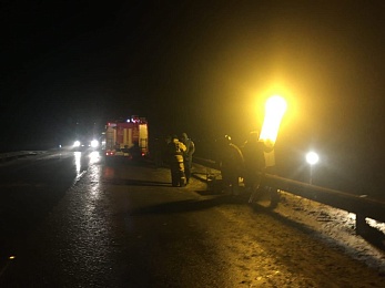 В Скопинском районе перевернулся автобус, погибли четыре человека  - 62ИНФО В Скопинском районе перевернулся автобус, погибли четыре человека