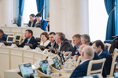 Бизнес-омбудсмен Михаил Пронин представил Рязоблдуме отчёт о деятельности в 2024 году