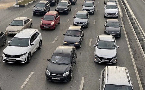 Трое рязанцев, пострадавших на производстве, получили автомобили