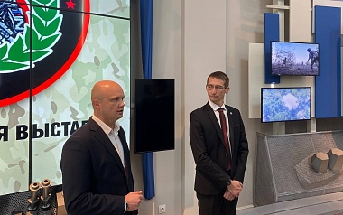 Депутат Рязанской облдумы Роман Иголкин посетил открытие выставки "Время стойкости"