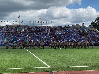 В Рязани День ВДВ отметили показательными выступлениями десантников и прыжками с парашютом