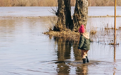 Рязанских родителей предупредили об опасностях для детей в весенние каникулы