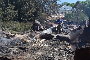 Пожарные всю ночь тушили пожары в Милославском районе - 62ИНФО Пожарные всю ночь тушили пожары в Милославском районе