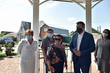 Любимов встретился с активистами ТОС посёлка Никуличи - 62ИНФО Любимов встретился с активистами ТОС посёлка Никуличи