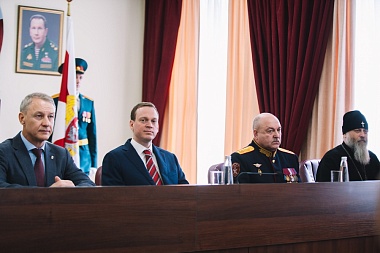 Глава Рязанской облдумы Аркадий Фомин поздравил сотрудников нацгвардии