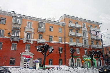 Замглавы мэрии Ясинский проконтролировал ликвидацию сосулек на зданиях в центре Рязани 