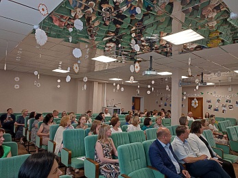 Депутат Рязанской областной Думы поздравил сотрудников регионального отделения Социального фонда