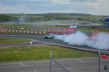Скорость и рёв моторов: фоторепортаж с Межрегионального чемпионата по дрифту в Рязани 