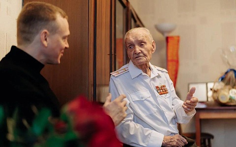 Рязанский ветеран ВОВ Михаил Кузнецов отметил столетие Рязанский ветеран ВОВ Михаил Кузнецов отметил столетие
