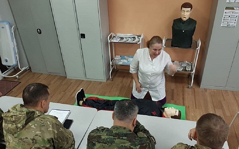 Рязанских спецназовцев научили оказывать первую медпомощь