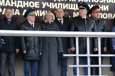 Депутаты гордумы поздравили РВВДКУ имени Маргелова со 107-летием