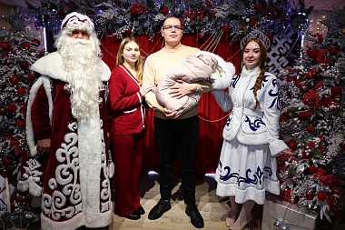 В резиденции Деда Мороза зарегистрировали новорожденную рязанку