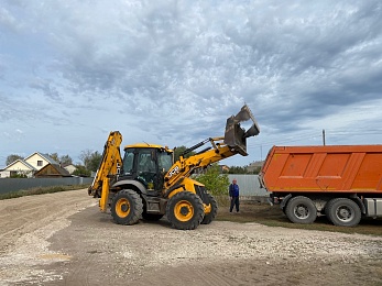 В рязанском селе дорогу к школе построили за два дня - 62ИНФО В рязанском селе дорогу к школе построили за два дня