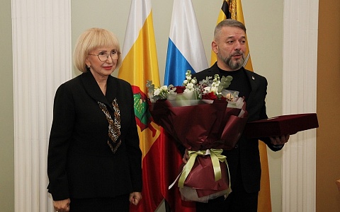 В Рязгордуме поздравили участника СВО Сергея Караева с вручением ордена Мужества