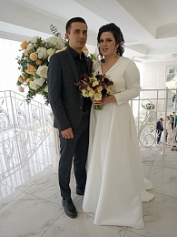 Рязанский ЗАГС выложил фотографии молодожёнов конца апреля