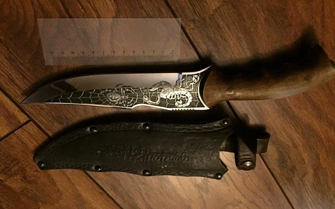 В Пронске женщина угрожала знакомой ножом из-за старой любви