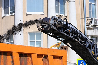 В Рязани начали ремонтировать магистральный трубопровод на улице Радищева