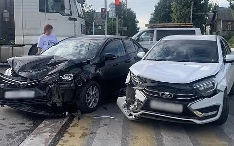 В ДТП в Скопине пострадали два человека
