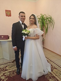 Лето любви: Рязанский ЗАГС показал фотосессии свадеб с июня по август