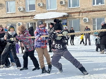 Жгли чучело и лазили на столб: в Рязанской области отметили Масленицу