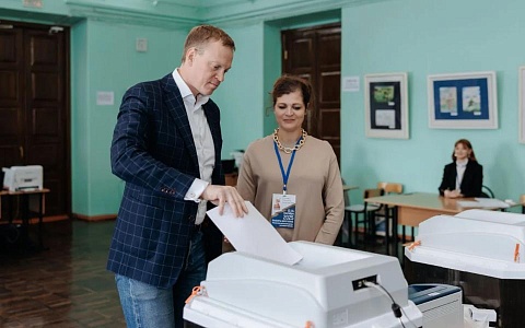 Губернатор Павел Малков проголосовал на выборах депутатов областной Думы Губернатор Павел Малков проголосовал на выборах депутатов областной Думы