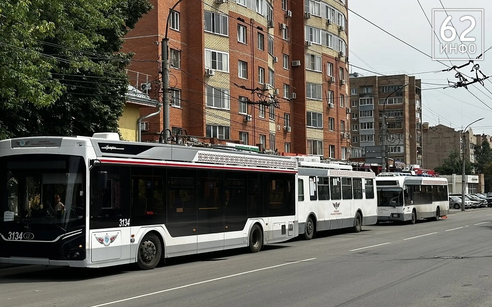 В Рязани встали троллейбусы из-за обрыва проводов на площади Свободы - 62ИНФО